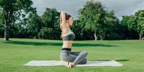 How to Incorporate Yoga Into Your Day | Tips for Beginners and Experienced Yogis