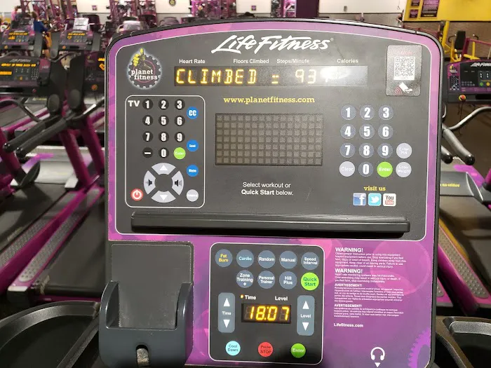 Planet Fitness Picture 6