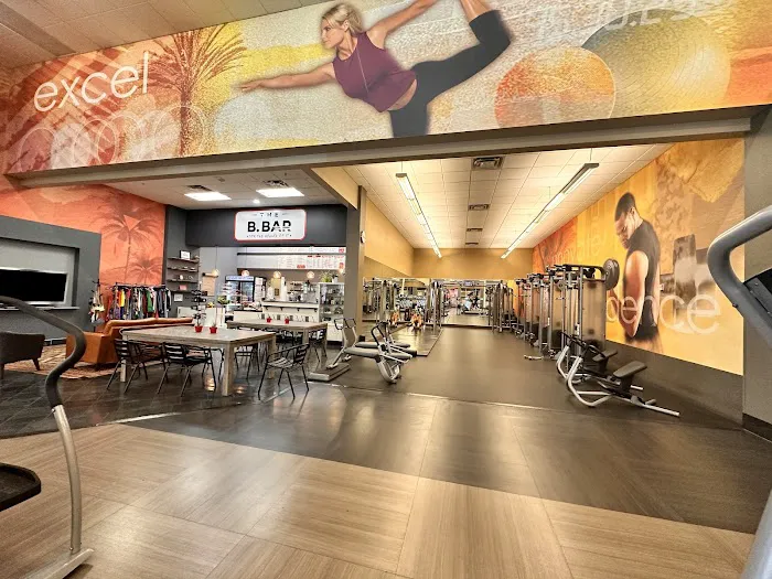 LA Fitness Picture 9