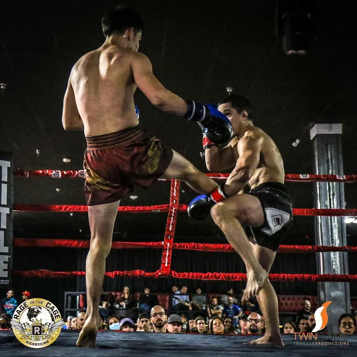 I.Z.Z.Y. Boxing Fitness Picture 9