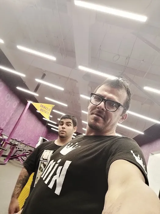 Planet Fitness Picture 9