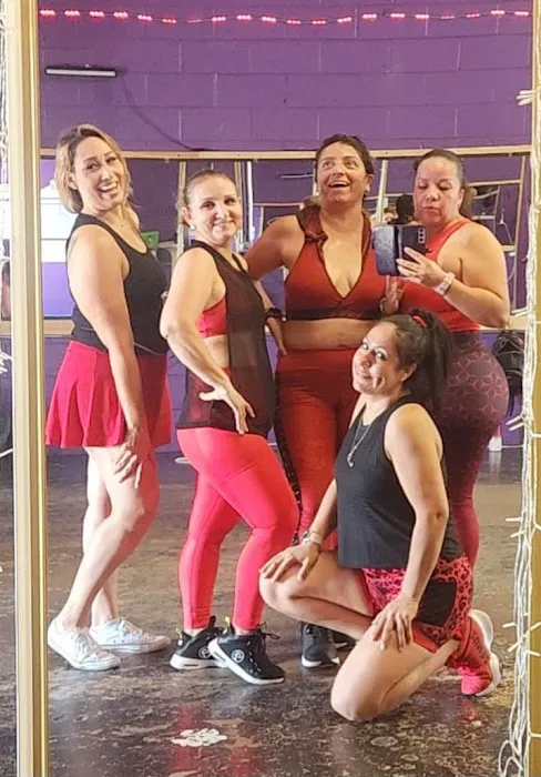 ZUMBA PA MI GENTE Picture 1