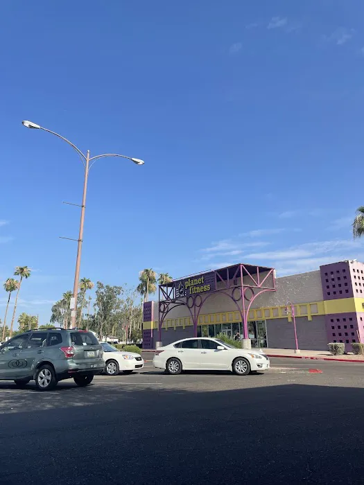 Planet Fitness Picture 5