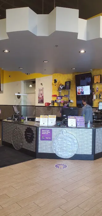 Planet Fitness Picture 9