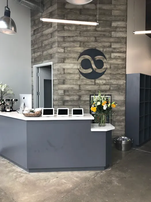 radi8 HOT YOGA Picture 4