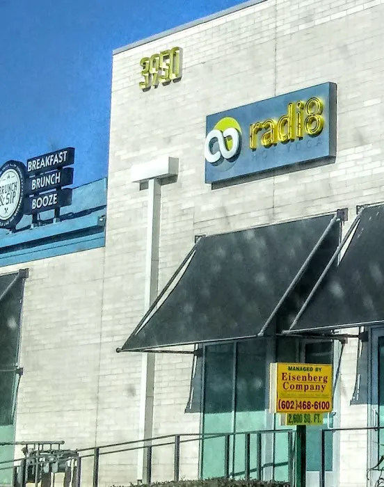 radi8 HOT YOGA Picture 8