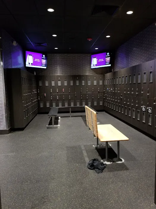 Planet Fitness Picture 9