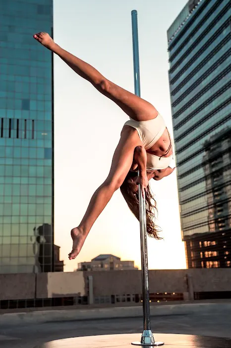 Sunset Pole Studio Picture 4