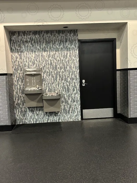 Planet Fitness Picture 9