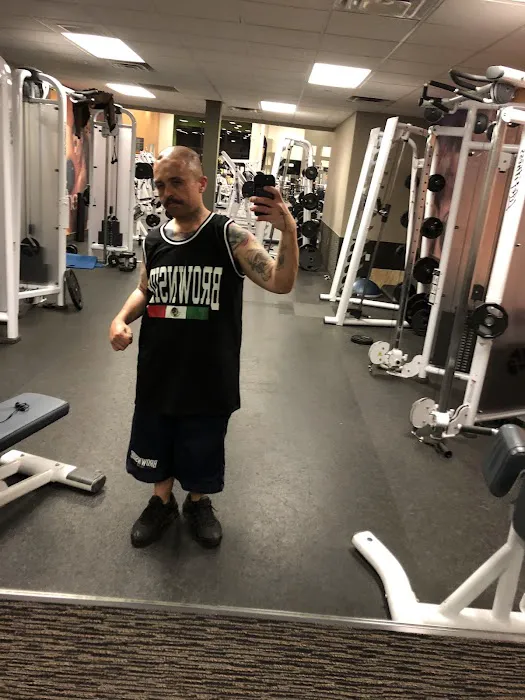 LA Fitness Picture 7