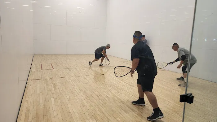 LA Fitness Picture 4