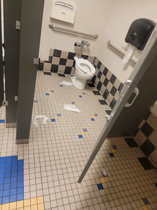 LA Fitness Picture 9