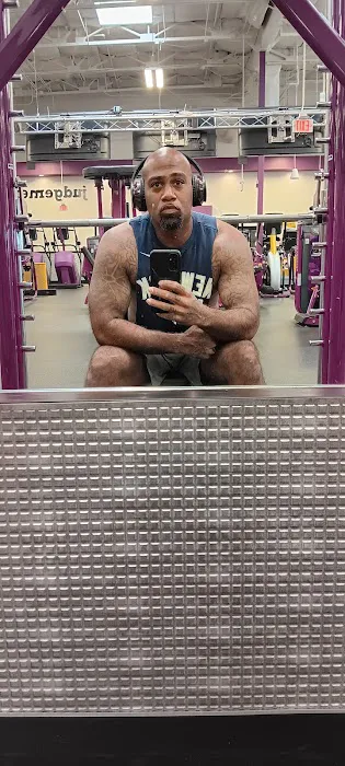 Planet Fitness Picture 9