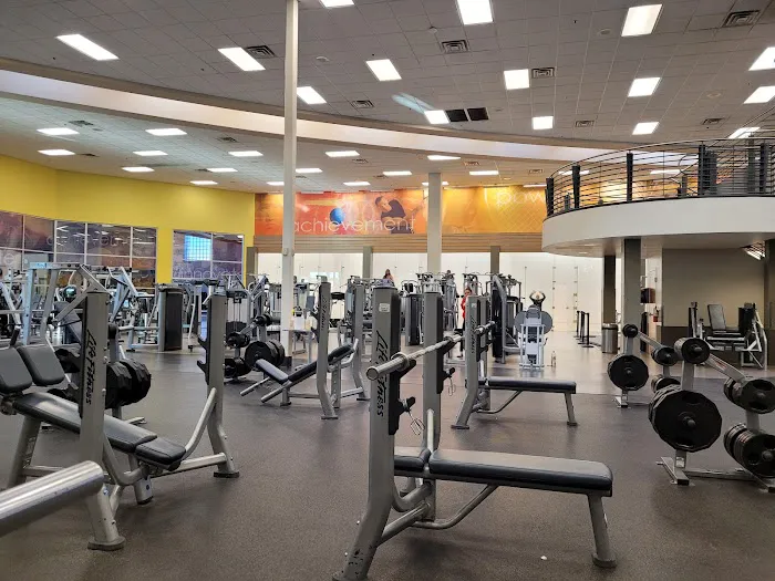 LA Fitness Picture 3
