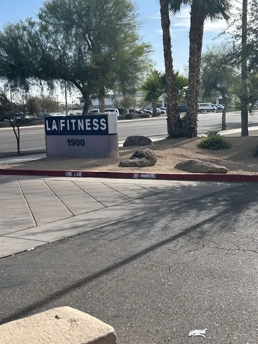 LA Fitness Picture 8