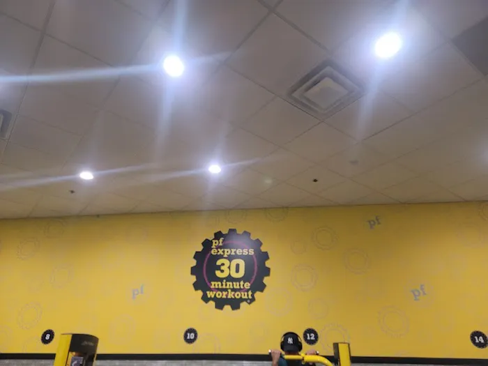 Planet Fitness Picture 7