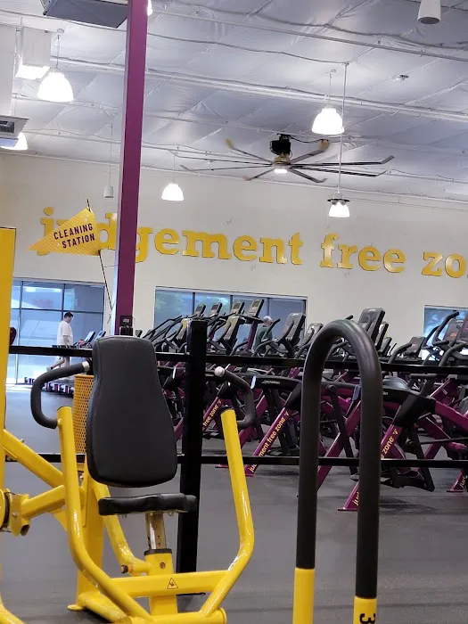 Planet Fitness Picture 10