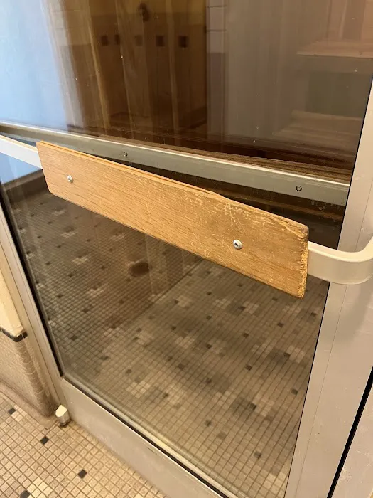 LA Fitness Picture 4