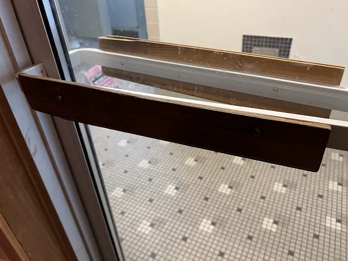 LA Fitness Picture 8