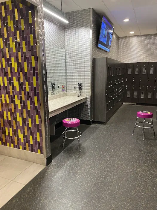 Planet Fitness Picture 5