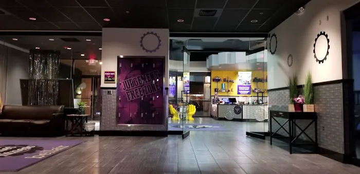 Planet Fitness Picture 8
