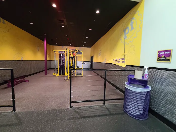 Planet Fitness Picture 10