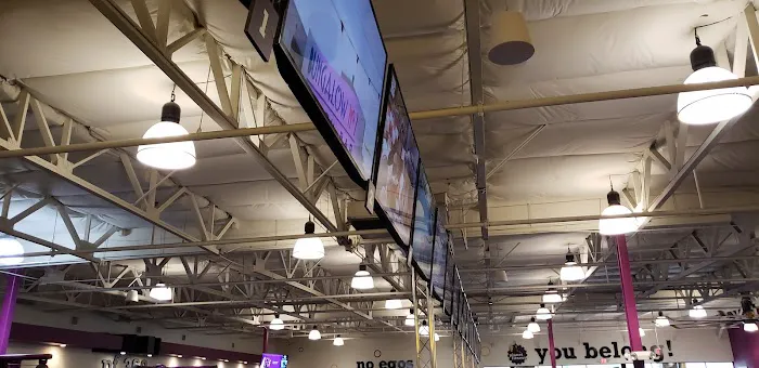 Planet Fitness Picture 10