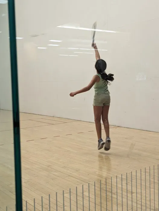 LA Fitness Picture 7