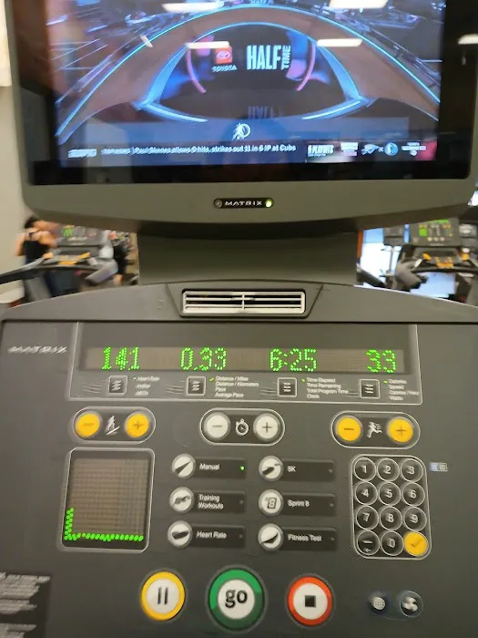 LA Fitness Picture 4