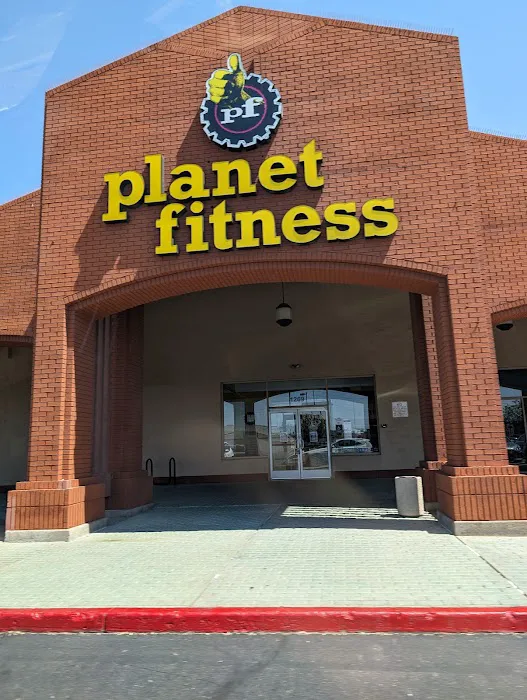 Planet Fitness Picture 9