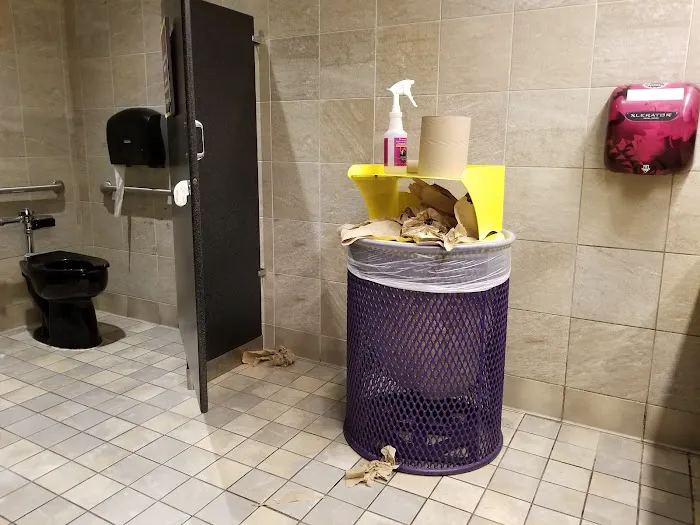 Planet Fitness Picture 6