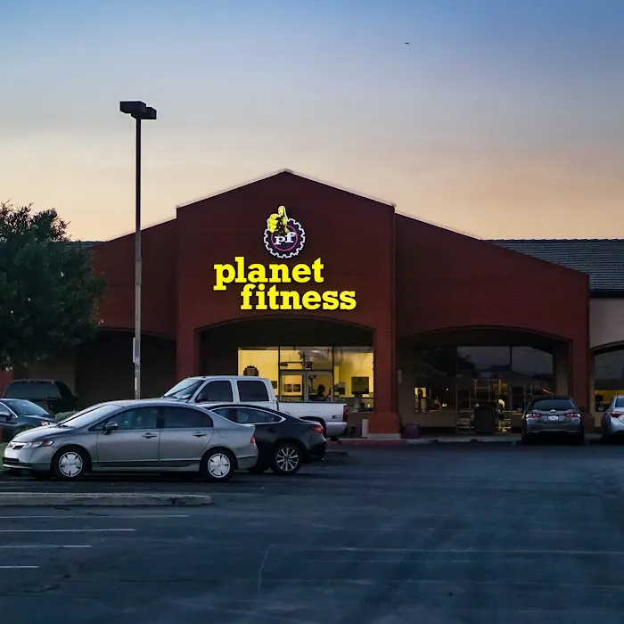 Planet Fitness Picture 4