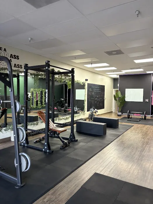 Liv for Lifting Picture 4