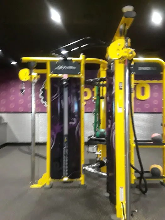 Planet Fitness Picture 7