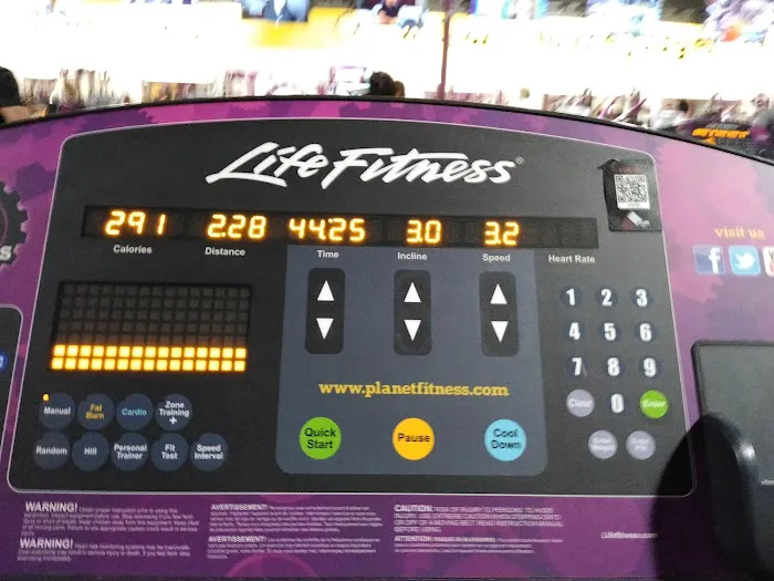 Planet Fitness Picture 4