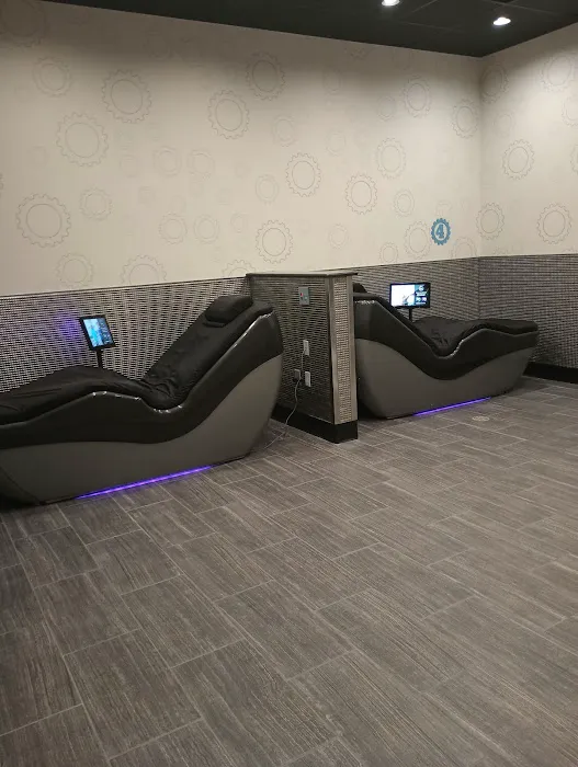 Planet Fitness Picture 9