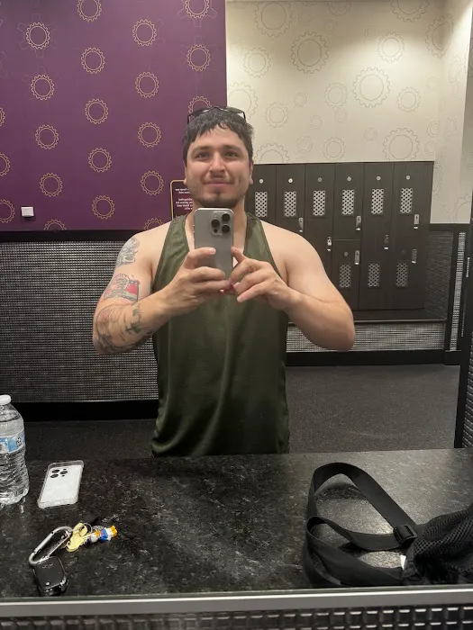 Planet Fitness Picture 10