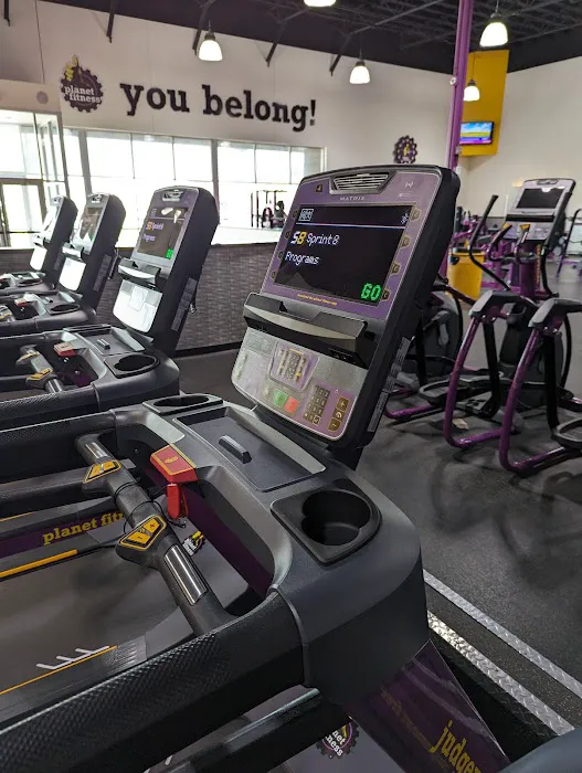 Planet Fitness Picture 1