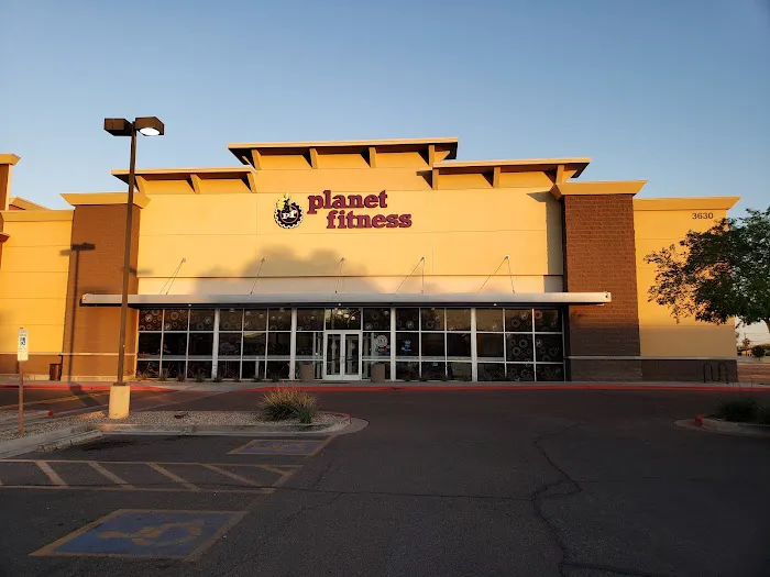 Planet Fitness Picture 4
