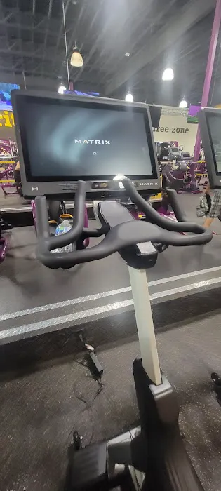 Planet Fitness Picture 9