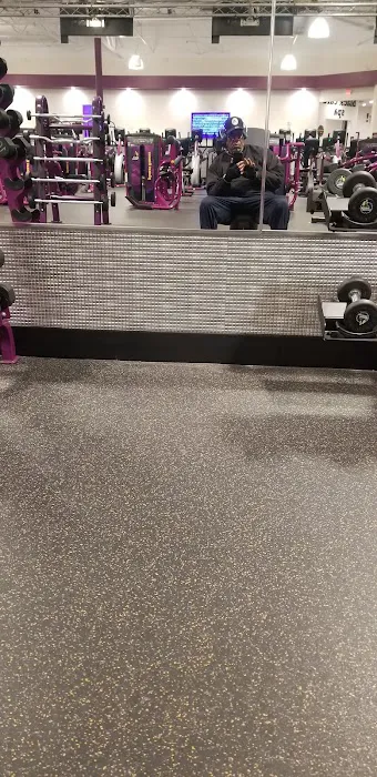 Planet Fitness Picture 7