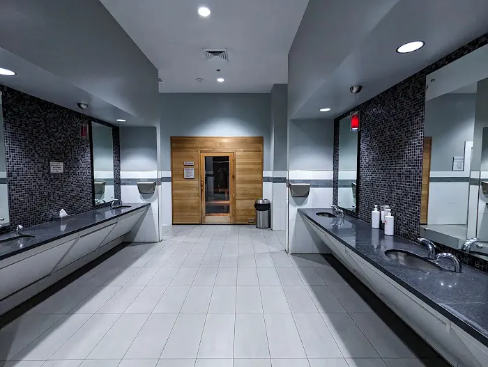 Mountainside Fitness Arrowhead Picture 4