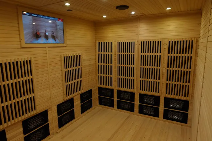 HOTWORX - Glendale, AZ - Arrowhead Picture 1