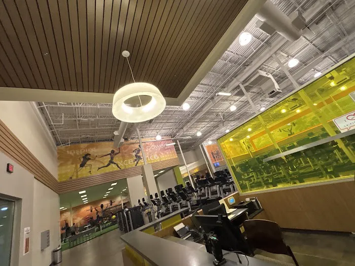 LA Fitness Picture 6