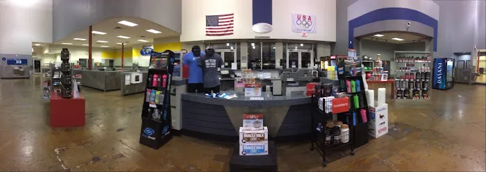 LA Fitness Picture 8