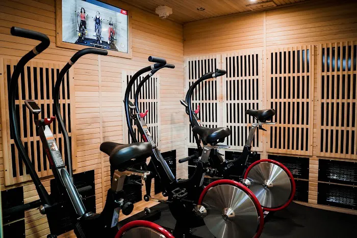 HOTWORX Phoenix - Tatum & Bell Picture 1