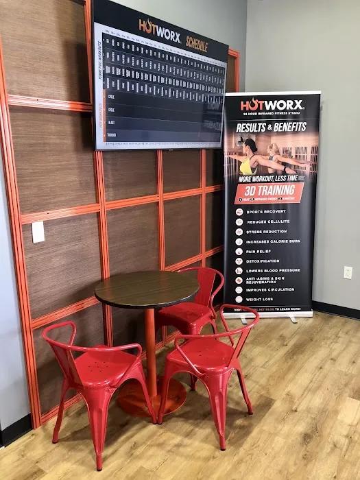 HOTWORX Phoenix - Tatum & Bell Picture 10