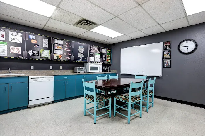 Deezel Muscle Gym Picture 2