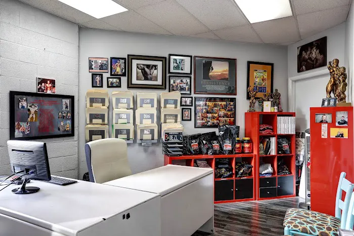 Deezel Muscle Gym Picture 6