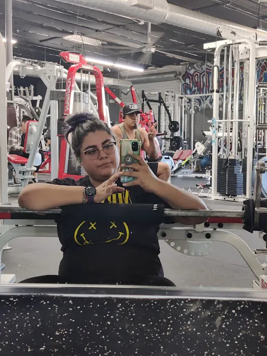 Deezel Muscle Gym Picture 7